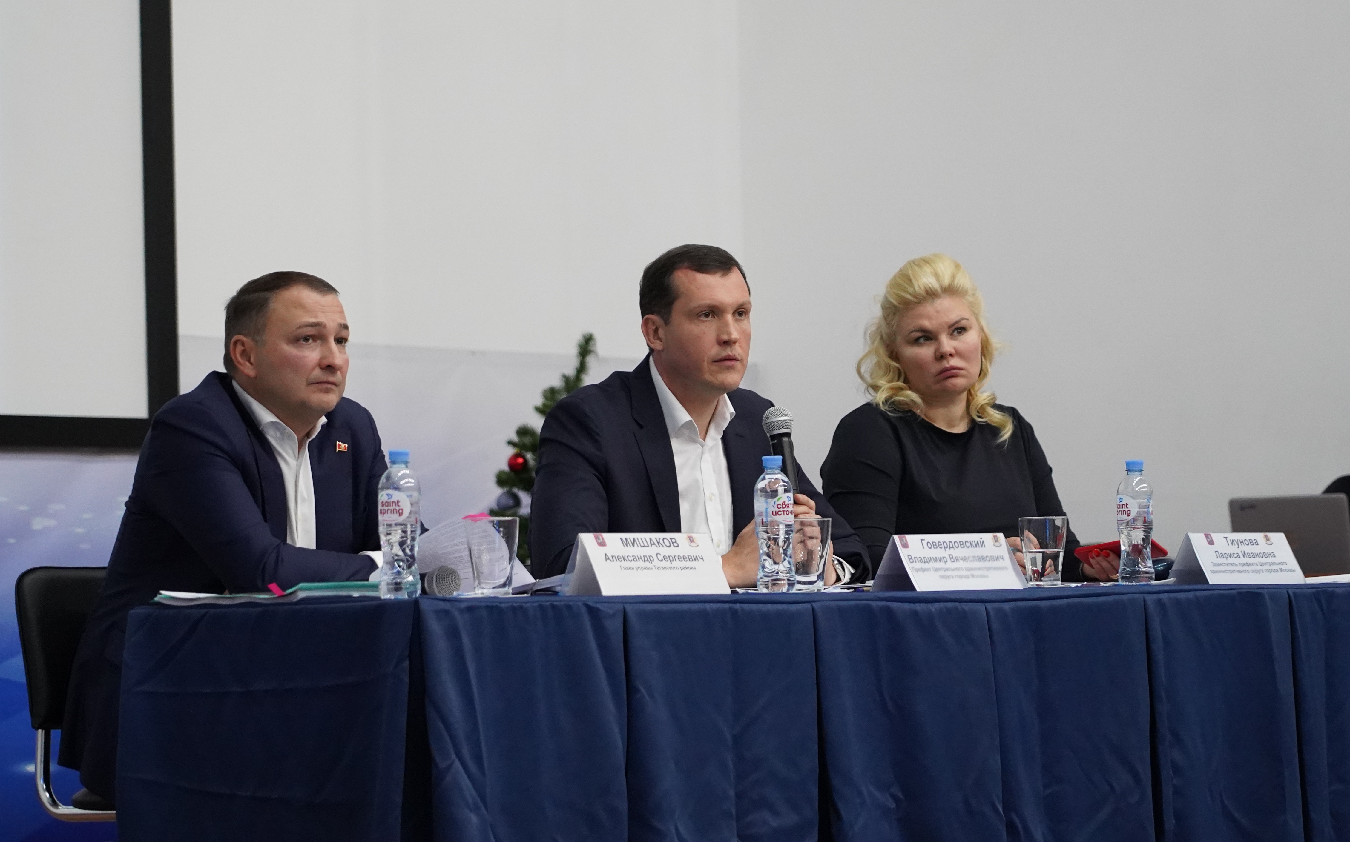 Встреча префекта Центрального административного окурга Владимира Говердовского с жителями Таганского района