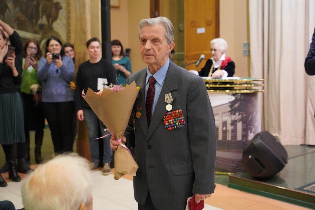 Торжественное вручение ветеранам юбилейных медалей <75 лет Победы в Великой Отечественной войне 1941-1945 годов> 25 февраля 2020 года