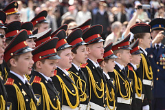 Таганские кадеты приняли участие в торжественном марше 7 ноября